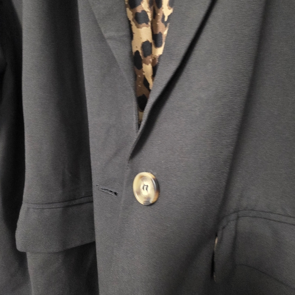 Jodifl Plus Black Blazer Leopard Print Lining Size 2x Roll Sleeve Lepoard Cuff - Picture 7 of 9